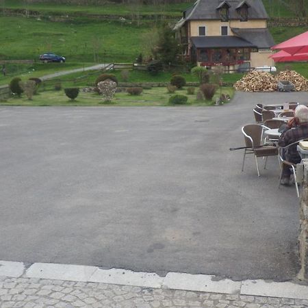 Le Taillon Hotel Gedre Exterior photo