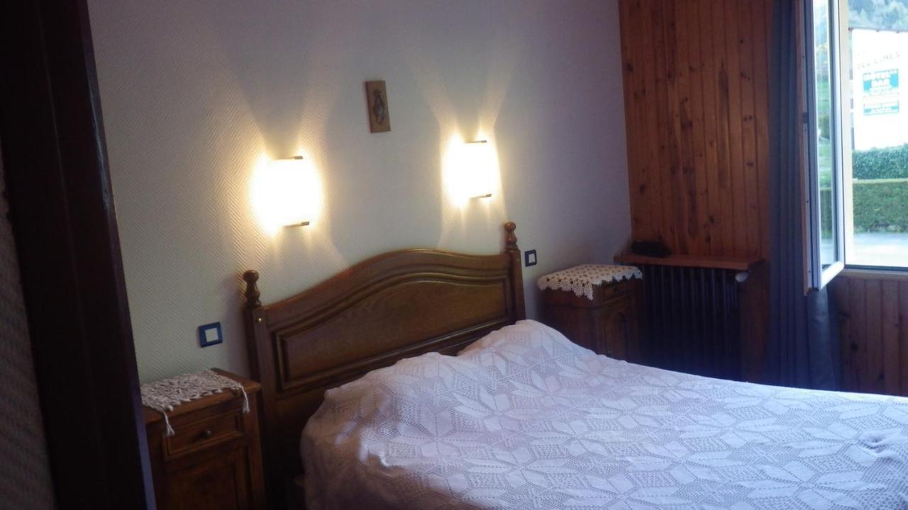 Le Taillon Hotel Gedre Exterior photo